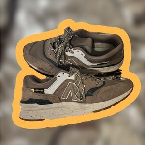 Men's new balance sneakers